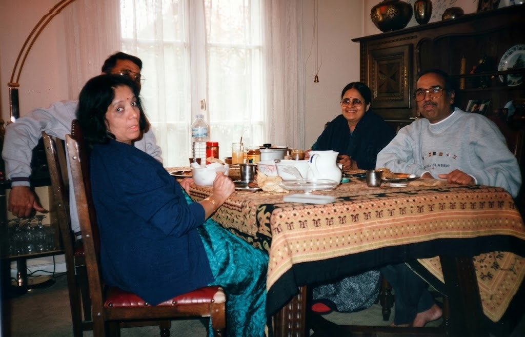 1998 Hari and Mini